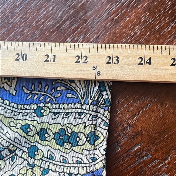 Chico’s Elegant Blue Patterned Long Sleeve Top Sz 1 - Picture 13 of 13